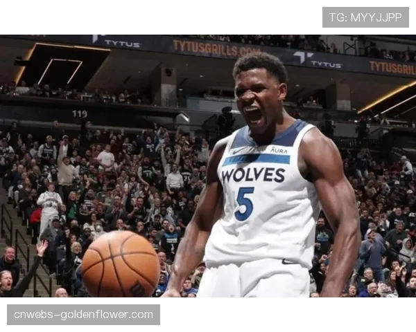 爱德华兹接受专访:谈论作为球队领袖在季后赛需要承担的责任 爱德华兹接受专访:谈论作为球队领袖在季后赛需要承担的责任